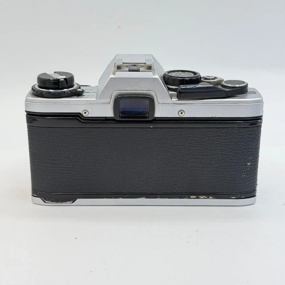 Olympus OM10 35mm Film SLR Camera Body Silver Black with Manual Adapter TESTED
